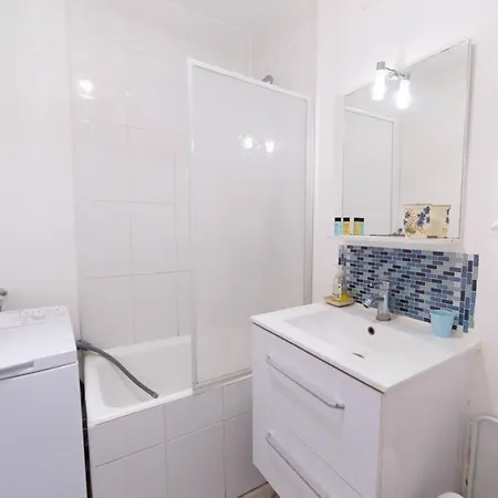 - Le Nid - 25min Paris Apartment Romainville